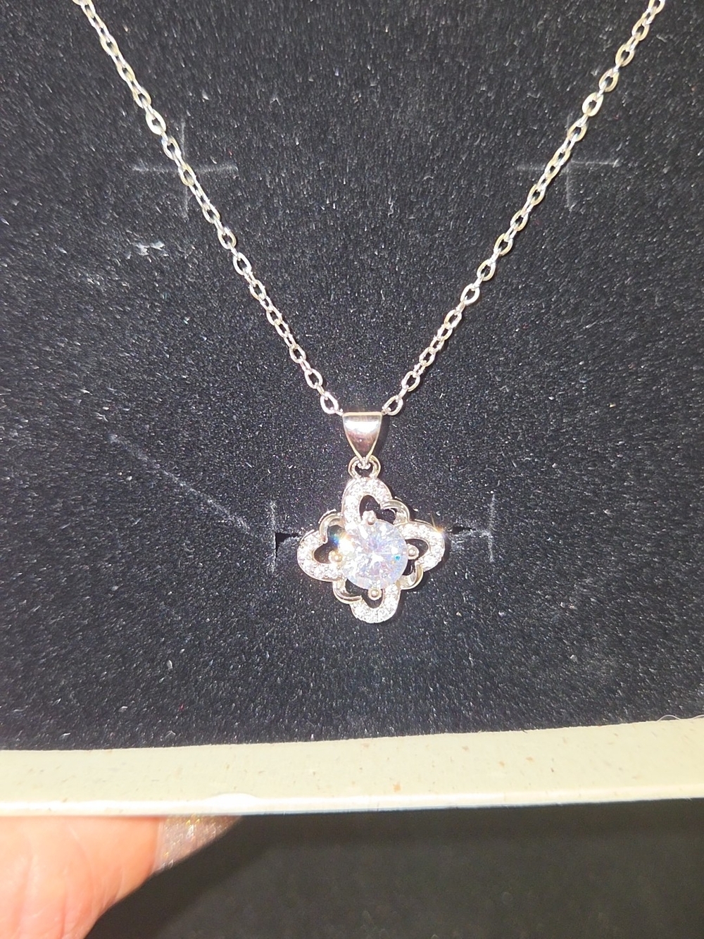 925 Sterling Silver Chain With Floral Moissanite Pendant Necklace - Silver
